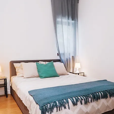 Apartment Melissa - 150m From The Pisak