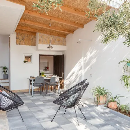 Apartment Melissa - 150m From The